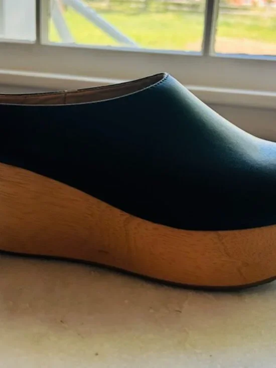 Sydney Brown Platform Clog- size 7.5/38 - Picture 3 of 7